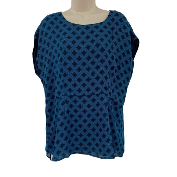 CAbi Top Size Medium Foulard Split Back Teal Blue Printed Cap Short Sleeve - Picture 4 of 10
